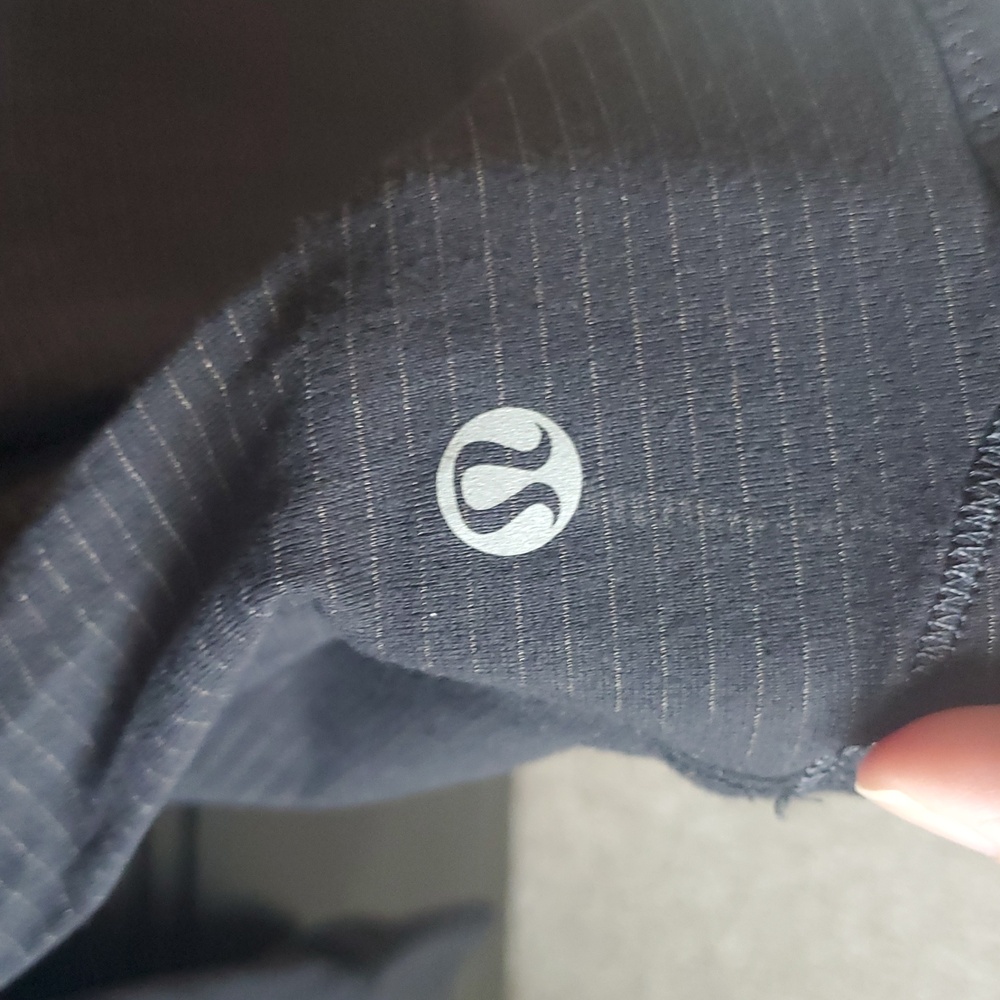 Lululemon Black Long Sleeve Top - Picture 6 of 7
